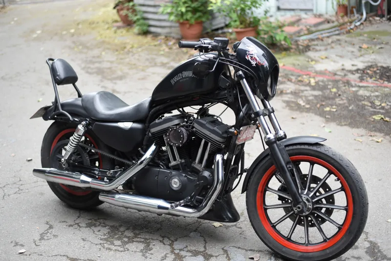 哈雷 Harley-Davidson XL883N 四碼牌