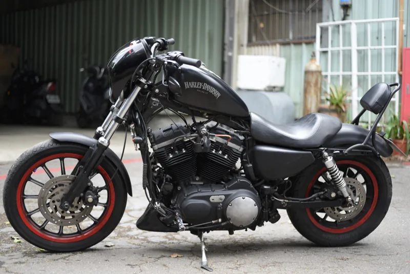 哈雷 Harley-Davidson XL883N 四碼牌．第 2 張